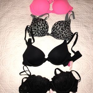 Victoria’s Secret Bras 34A